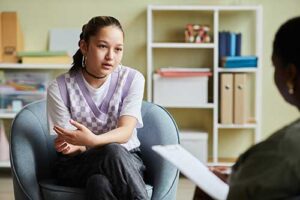 Teen confides in therapist during OCD treatment