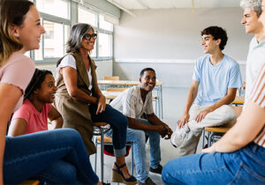 People bond in teen group therapy